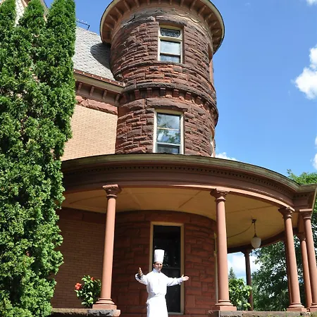 Henderson Castle Inn-2